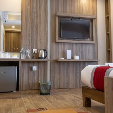 Hotel Pushkar Pokhara Bagian luar foto