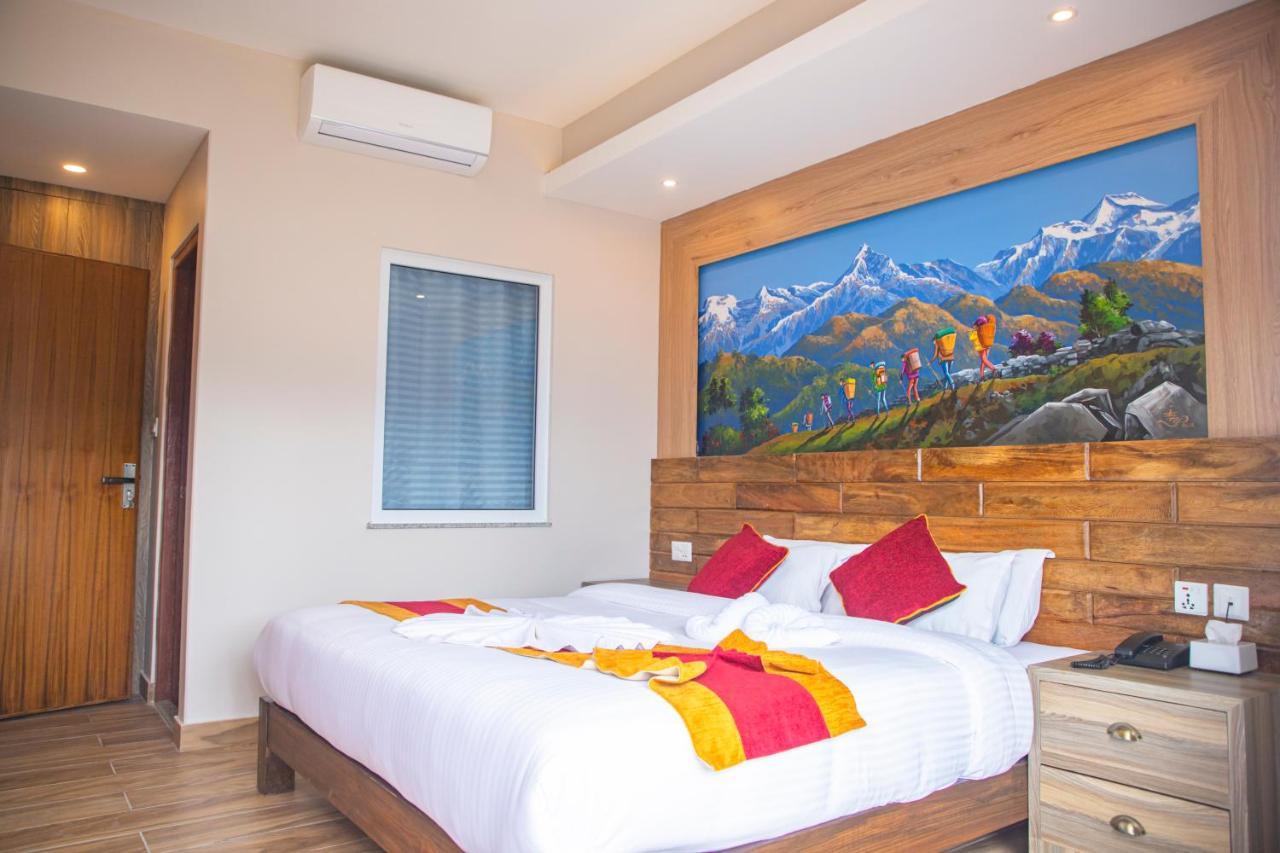 Hotel Pushkar Pokhara Bagian luar foto